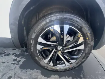 Photo 10 Peugeot 2008  PureTech 130 S&S EAT8