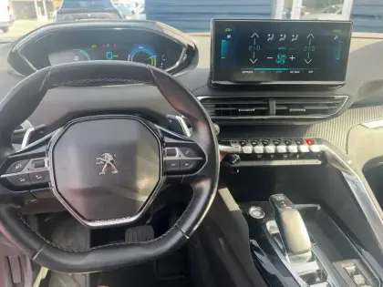 Photo 8 Peugeot 3008  Hybrid 225 e-EAT8