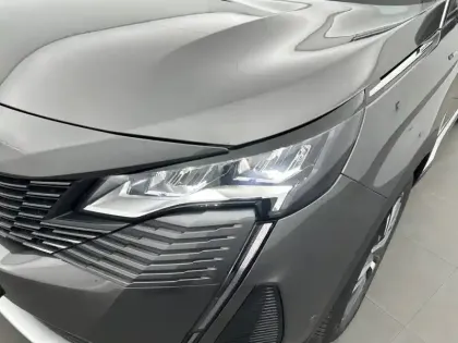 Photo 61 Peugeot 3008  Hybrid 225 e-EAT8