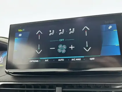 Photo 69 Peugeot 3008  Hybrid 225 e-EAT8