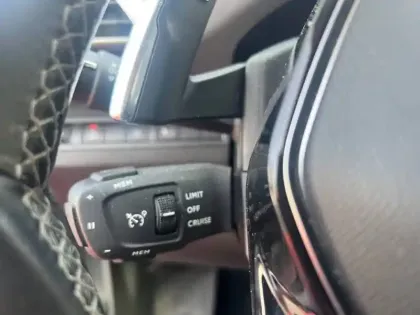 Photo 43 Peugeot 3008  Hybrid 225 e-EAT8