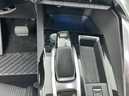 Photo 59 Peugeot 3008  Hybrid 225 e-EAT8