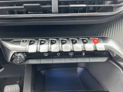 Photo 66 Peugeot 3008  Hybrid 225 e-EAT8