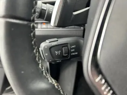 Photo 65 Peugeot 3008  Hybrid 225 e-EAT8