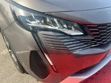 Photo 38 Peugeot 3008  Hybrid 225 e-EAT8