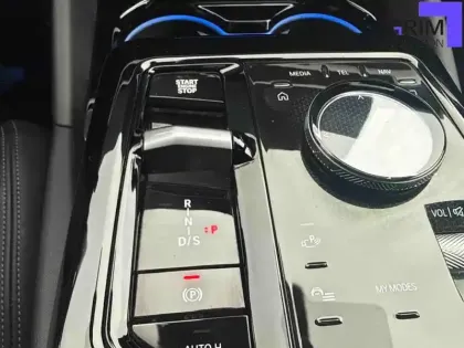 Photo 9 BMW Serie 5 550e xDrive PHEV 489 ch BVA8