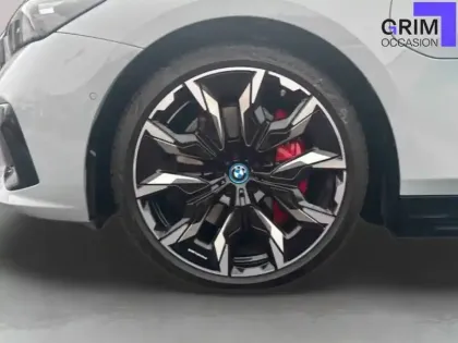 Photo 12 BMW Serie 5 550e xDrive PHEV 489 ch BVA8