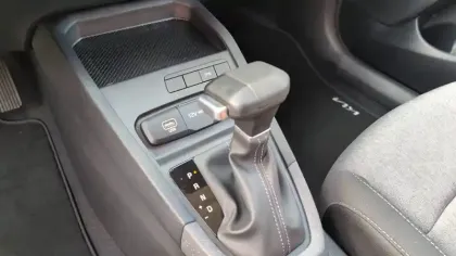 Photo 9 Kia Stonic  1.0 T-GDi 100 ch DCT7