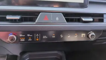 Photo 8 Kia Stonic  1.0 T-GDi 100 ch DCT7