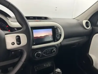 Photo 39 Renault Twingo Gén. III (C07) Ph2 NG Equilibre 5