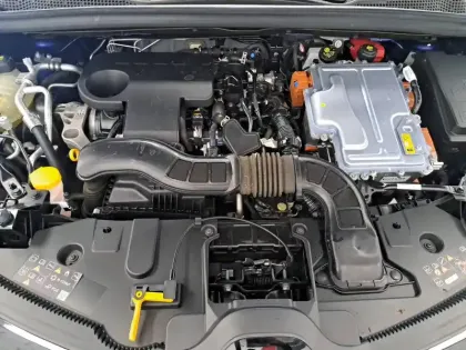 Photo 13 Renault Captur  E-Tech 145 - 21