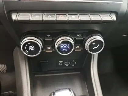 Photo 35 Renault Captur  E-Tech 145 - 21