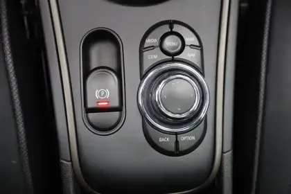 Photo 14 Mini Mini Countryman 125 - 95 ch ALL4 BVA6