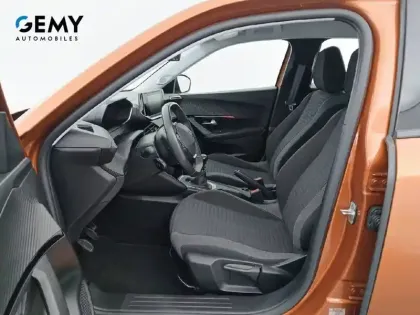 Photo 31 Peugeot 2008  PureTech 100 S&S BVM6