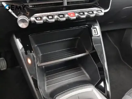 Photo 19 Peugeot 2008 Gén. II Ph1 NG Active 5