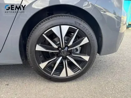 Photo 10 Peugeot 308  Hybrid 145 e-DCS6