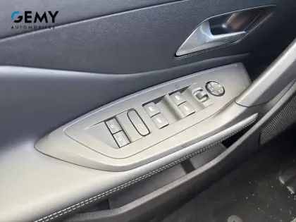 Photo 20 Peugeot 308  Hybrid 145 e-DCS6