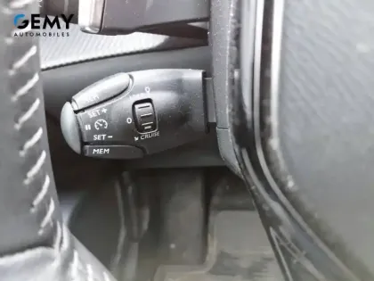 Photo 14 Peugeot 2008  PureTech 130 S&S EAT8