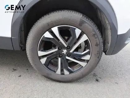 Photo 10 Peugeot 2008  PureTech 130 S&S EAT8