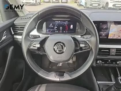Photo 11 Skoda Kamiq  1.0 TSI Evo 110 ch BVM6