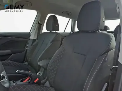 Photo 8 Skoda Kamiq  1.0 TSI Evo 110 ch BVM6