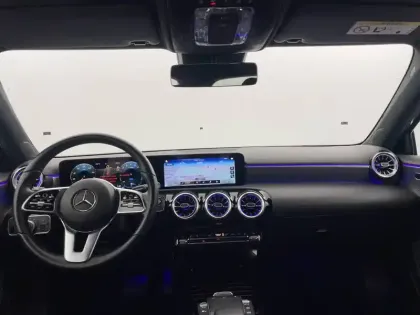 Photo 93 Mercedes Classe A  250 e 8G-DCT