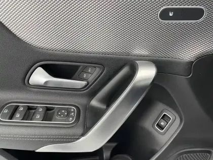 Photo 90 Mercedes Classe A  250 e 8G-DCT