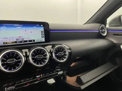 Photo 24 Mercedes Classe A  250 e 8G-DCT