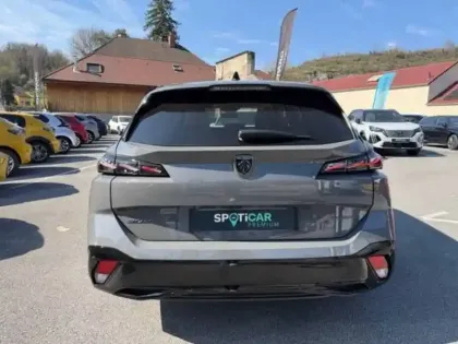 Photo 48 Peugeot 308  SW Hybrid 145 e-DCS6