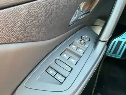 Photo 20 Peugeot 308  SW Hybrid 145 e-DCS6