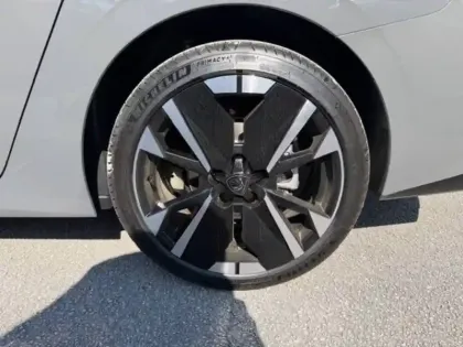 Photo 31 Peugeot 308 Gén. III Ph2 GT 5