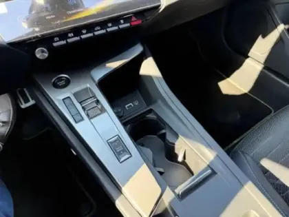 Photo 61 Peugeot 308  SW Hybrid 145 e-DCS6