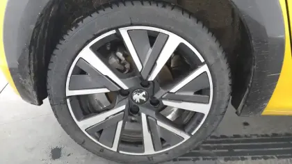 Photo 9 Peugeot 208  PureTech 100 S&S BVM6