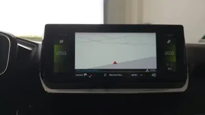 Photo 27 Peugeot 208  PureTech 100 S&S BVM6