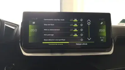 Photo 28 Peugeot 208  PureTech 100 S&S BVM6