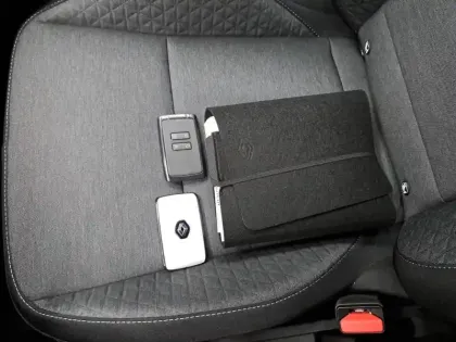 Photo 38 Renault Captur  TCe 90