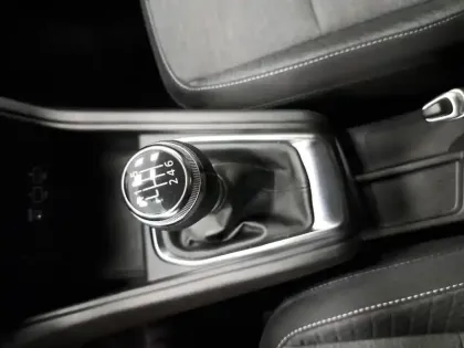 Photo 33 Renault Captur  TCe 90