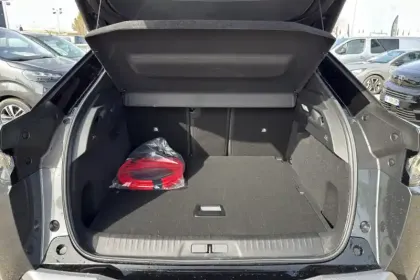 Photo 8 Peugeot 3008  Electrique 230 ch Grande autonomie 97 kWh