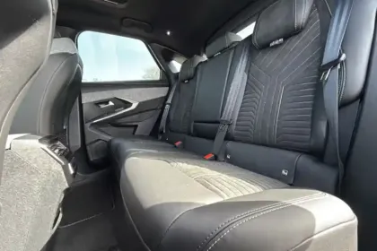 Photo 10 Peugeot 3008  Electrique 230 ch Grande autonomie 97 kWh