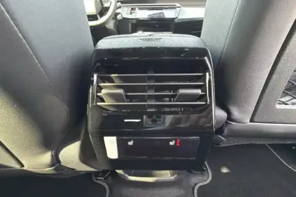 Photo 20 Peugeot 3008  Electrique 230 ch Grande autonomie 97 kWh