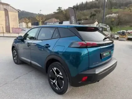 Photo 42 Peugeot 2008  Hybrid 145 e-DCS6