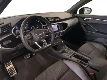 Photo 8 Audi Q3 35 TFSI 150 ch S tronic 7 S line