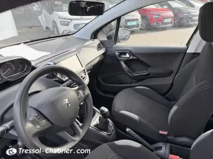 Photo 24 Peugeot 208 Gén. I Ph2 Active 5