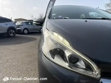 Photo 13 Peugeot 208 Gén. I Ph2 Active 5