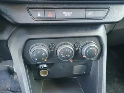 Photo 12 Dacia Sandero  SCe 65 Essential