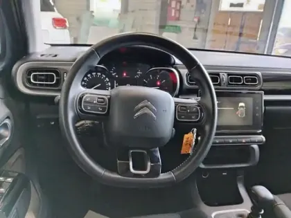 Photo 11 Citroën C3  PureTech 110 S&S BVM6 Shine