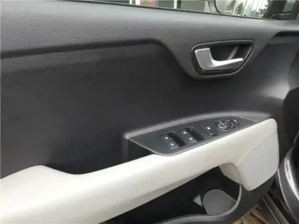 Photo 63 Kia Stonic 1.0 T-GDI 100 CH ISG BVM5