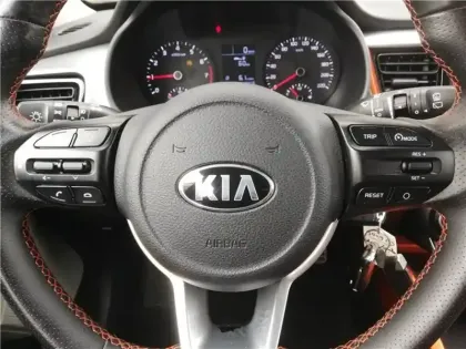 Photo 28 Kia Stonic 1.0 T-GDI 100 CH ISG BVM5