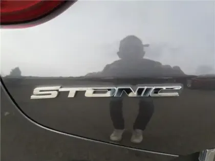 Photo 102 Kia Stonic Gén. I Ph1 Design 5