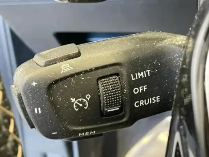 Photo 11 Peugeot 3008  HYBRID 225ch Allure Pack e-EAT8